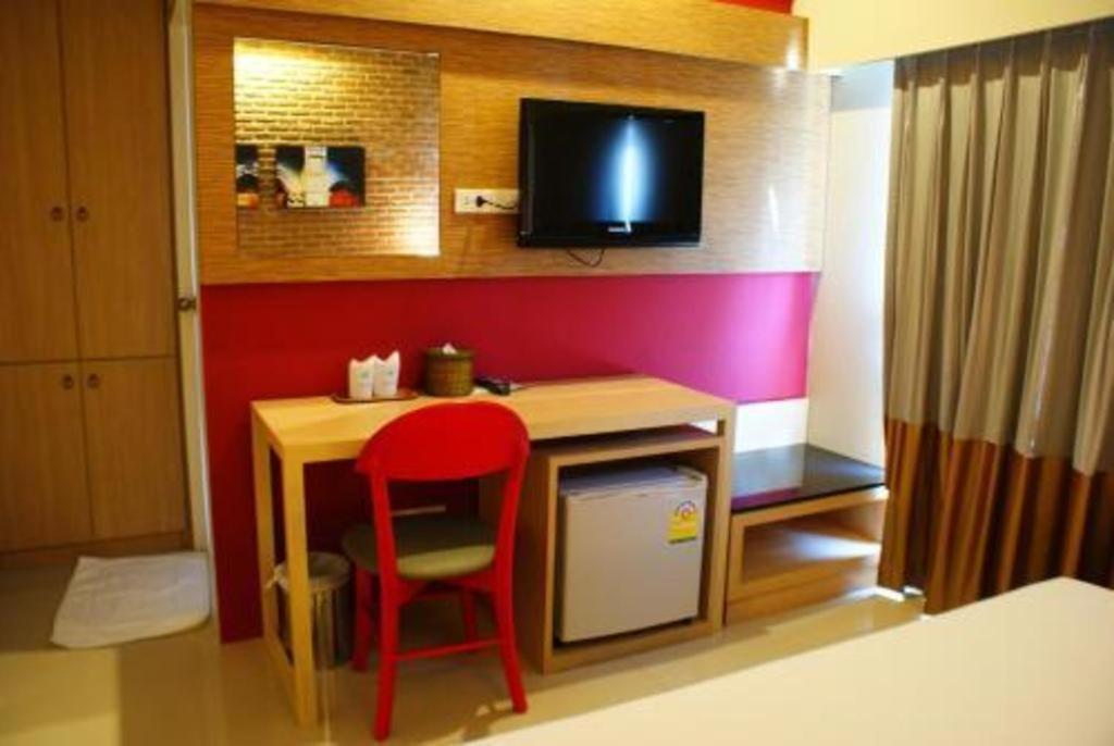 Chinotel Phuket Buitenkant foto